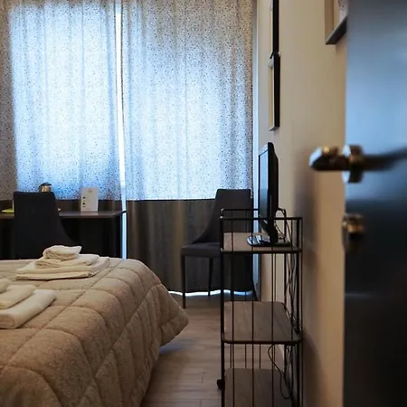 Re Di Smirne By Apulia