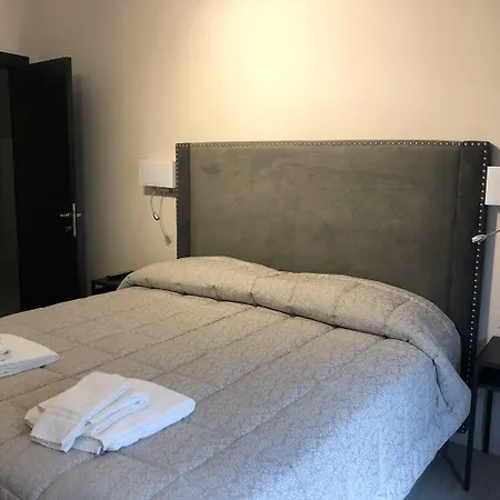 Re Di Smirne By Apulia Gæstehus