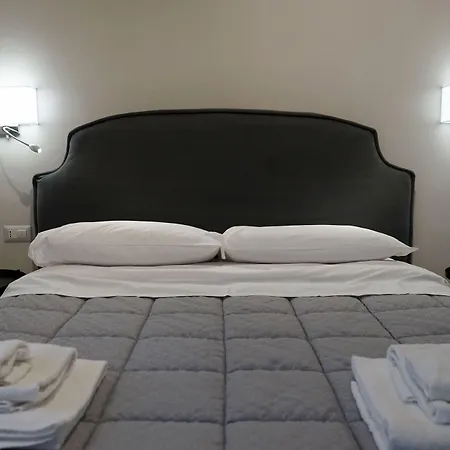 Re Di Smirne By Apulia Gæstehus