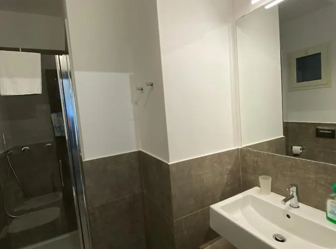 Re Di Smirne By Apulia 4*