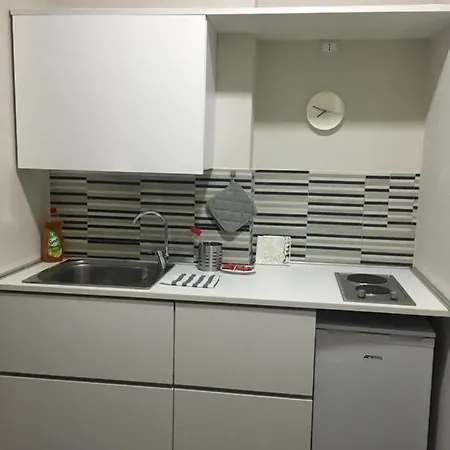 Re Di Smirne By Apulia باري