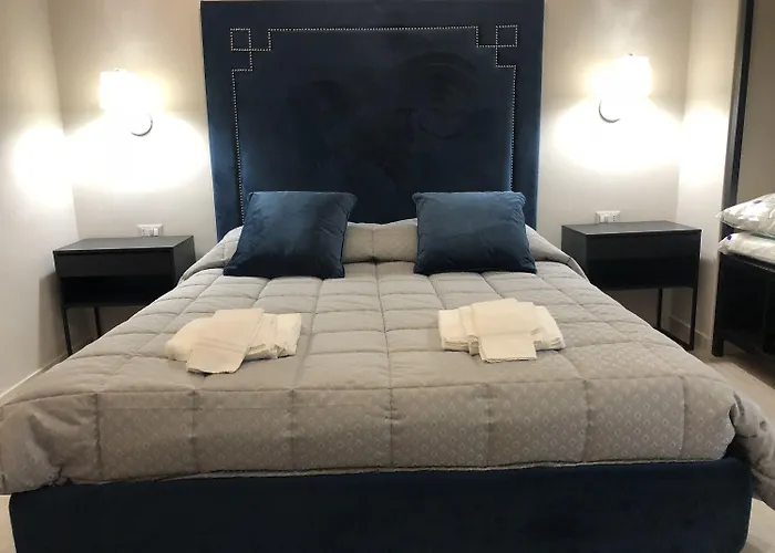 Re Di Smirne By Apulia باري